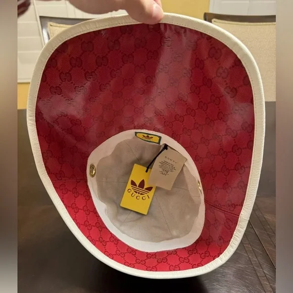 New Gucci x Adidas Wide Brim GG Supreme Logo Hat Red White Size M - Picture 12 of 14